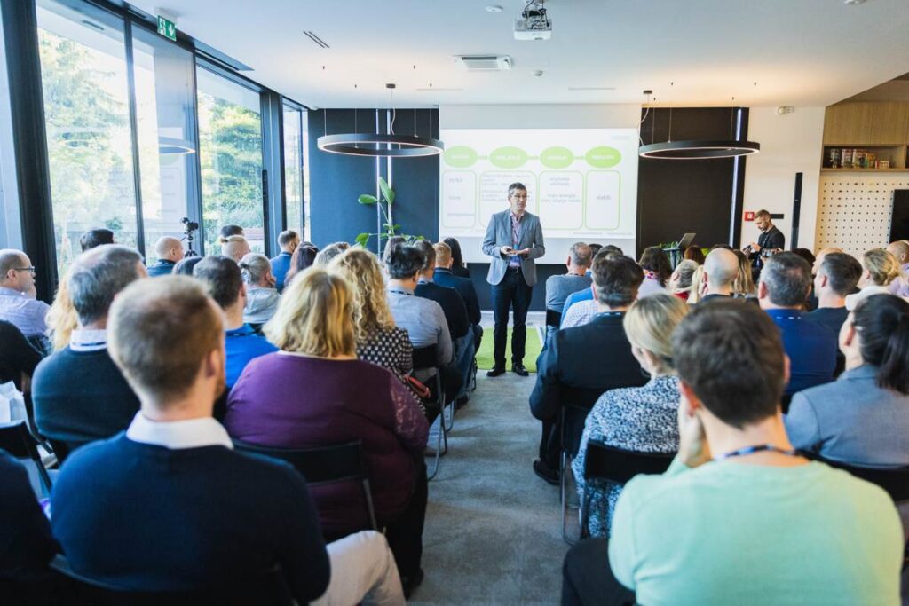 Sportni in poslovni psiholog Ales Vicic in gosti dogodka Intrix akademija 2023