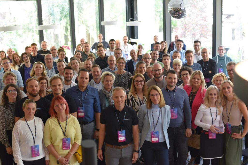 Skupinska fotografija Intrix akademije 2024